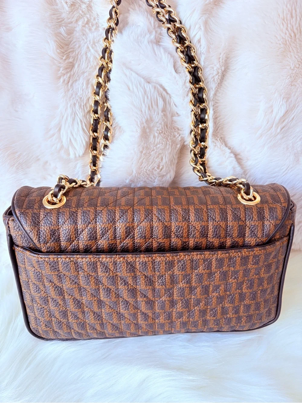 🩷🩷Karl Lagerfeld Brown Checker Quilted Shoulder Bag with Gold Chain🩷🩷
